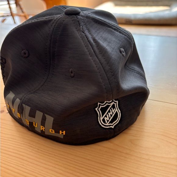 Pittsburg penguins hat size small - Picture 4 of 4